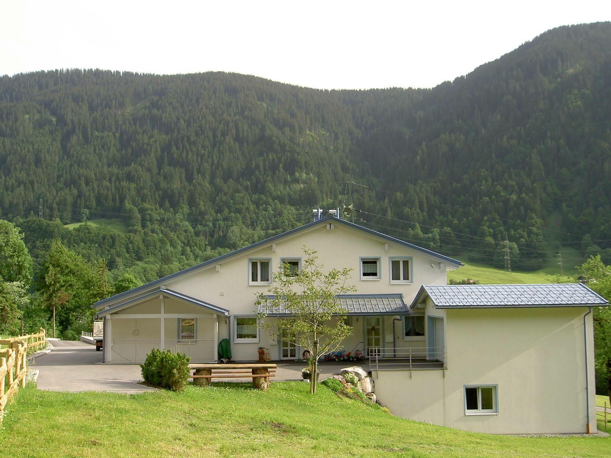 Apartament Haus Roecken Dalaas Zewnętrze zdjęcie